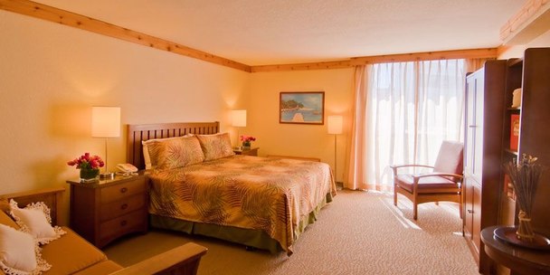 5 Room Bayview Tower